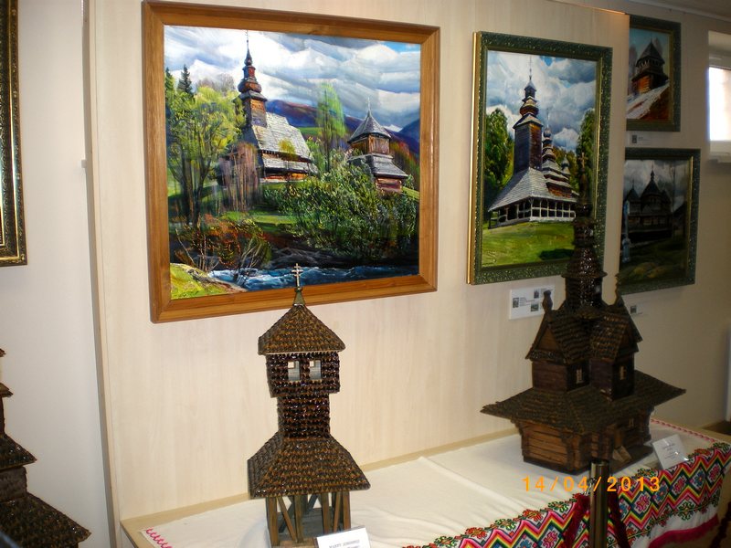 Виставка деревяних церков в Мукачево